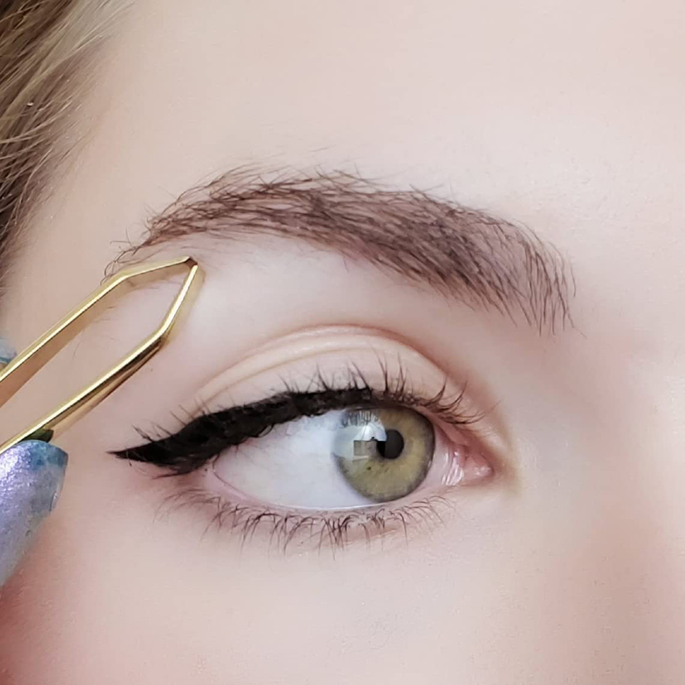 Eyebrow Tweezer